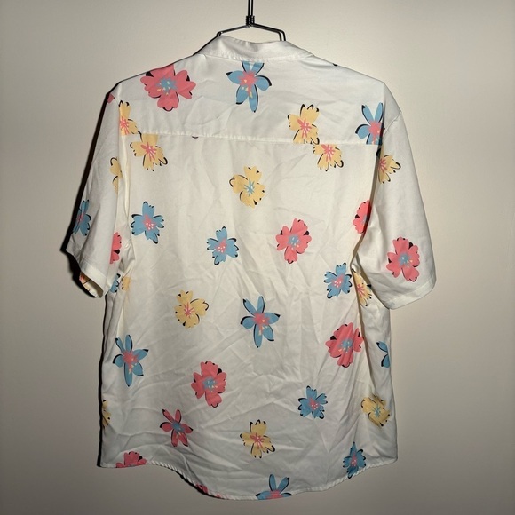 Atlanl Floral Short Sleeve Button Down Shirt - Picture 8 of 8